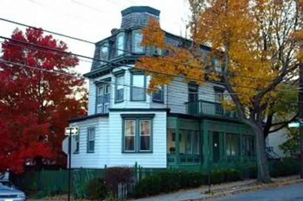 Fort Place Bed & Breakfast location