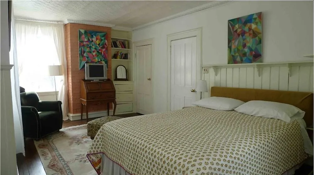 Fort Place Bed & Breakfast New York